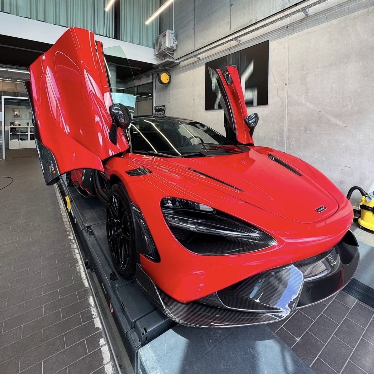 McLaren 765LT in Rot