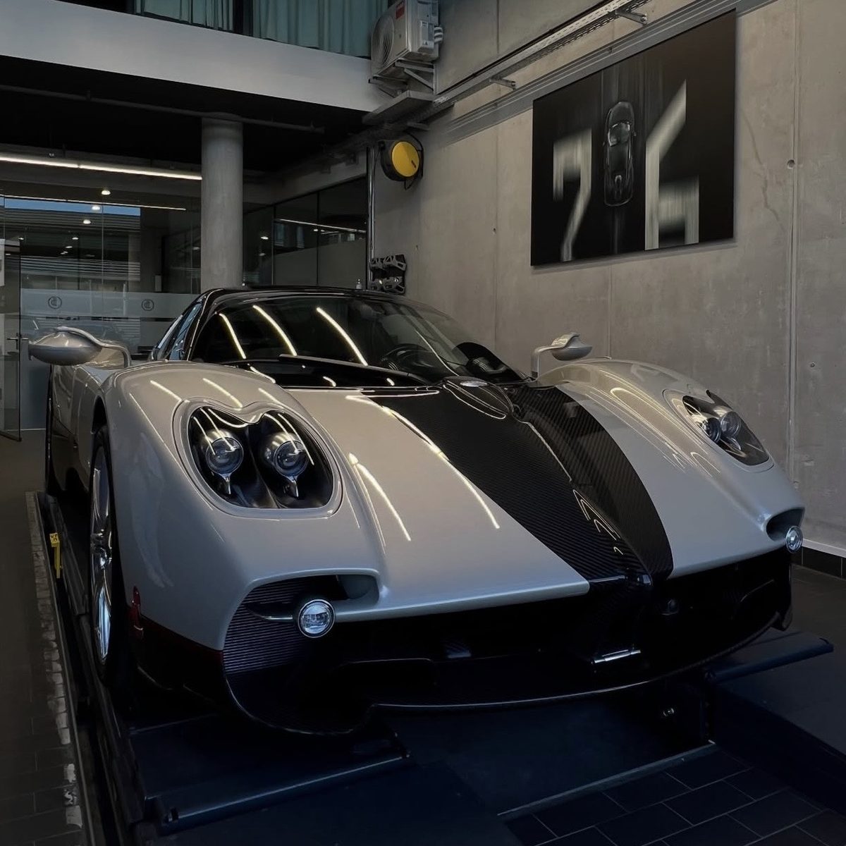 Pagani Utopia im Pro Shine Atelier